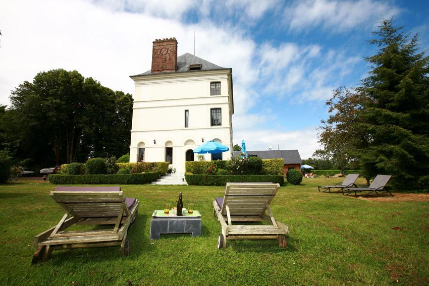 Bed and Breakfast Le Domaine Du Lieu Athan ,Reserve Aux Adultes Saint-Gatien-des-Bois Экстерьер фото